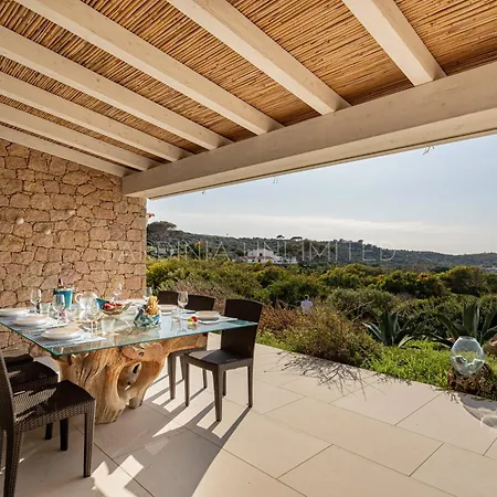 Vila Ismarea Isola Rossa (Sassari)